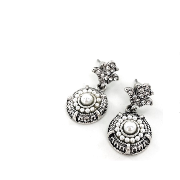Beautiful Crystal & Pearl Deco Medallion Earrings! - Picture 5 of 5